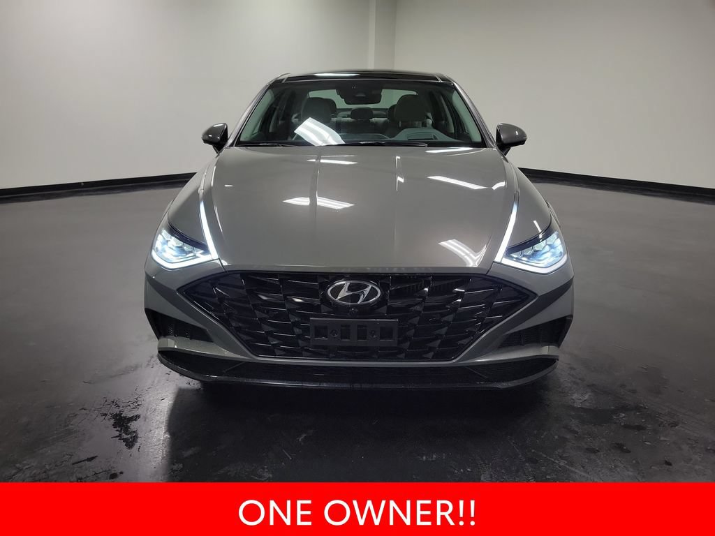 Used 2023 Hyundai Sonata Limited w/ Preferred Accessory Package FWD image 3