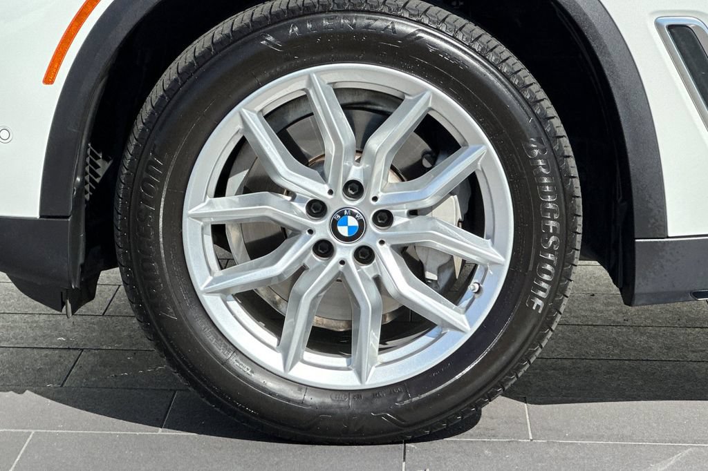 Used 2023 BMW X5 xDrive40i w/ Premium Package AWD/4WD image 33