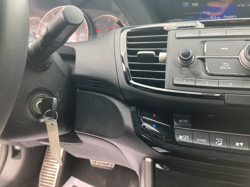 Used 2017 Honda Accord Sport image 22