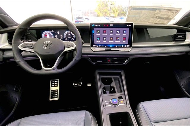 New 2026 Volkswagen Tiguan SE R-Line image 6