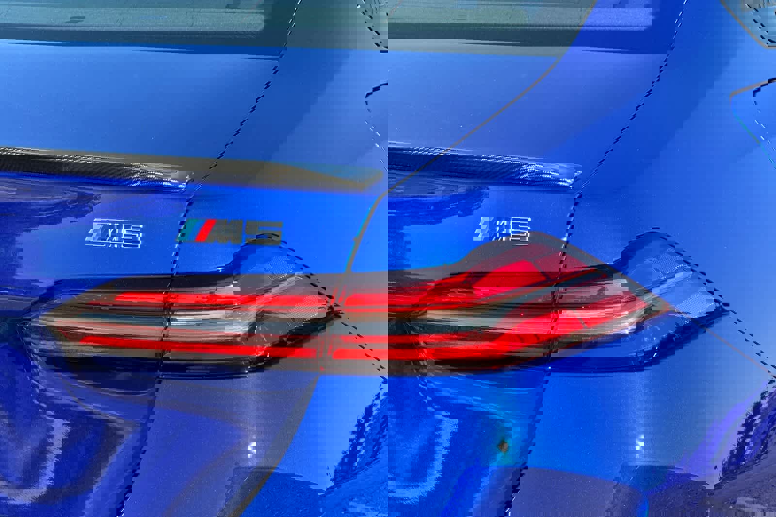 Used 2025 BMW M5 w/ Carbon Package image 29