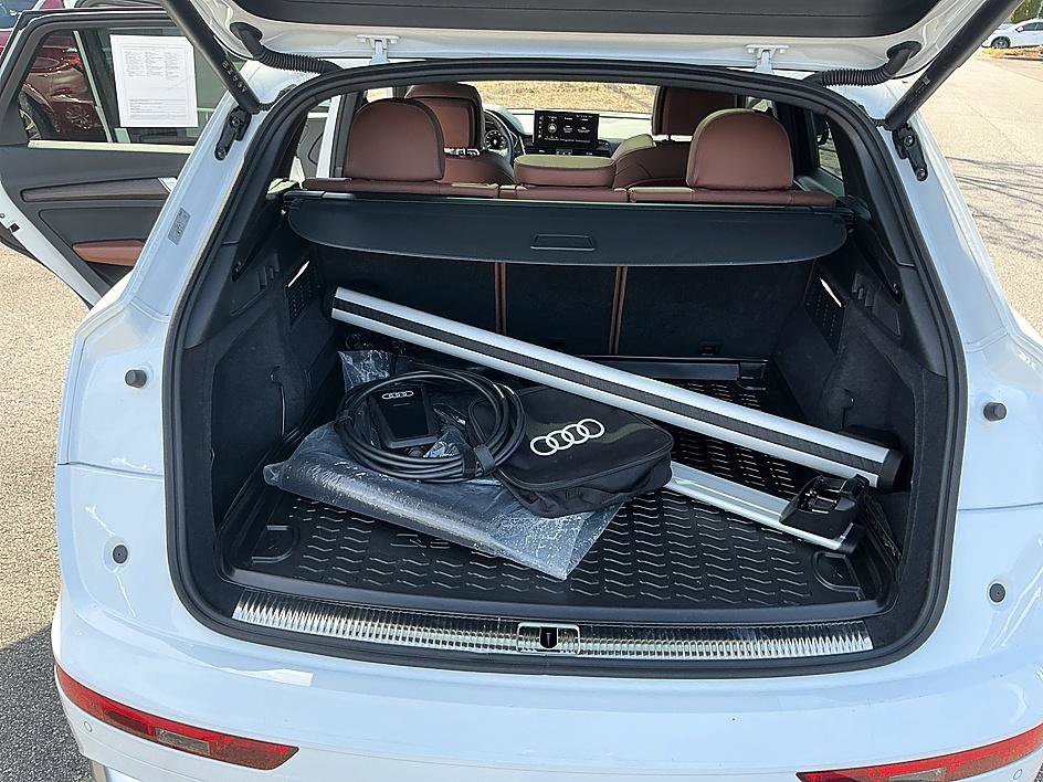 Used 2025 Audi Q5 e Premium image 27