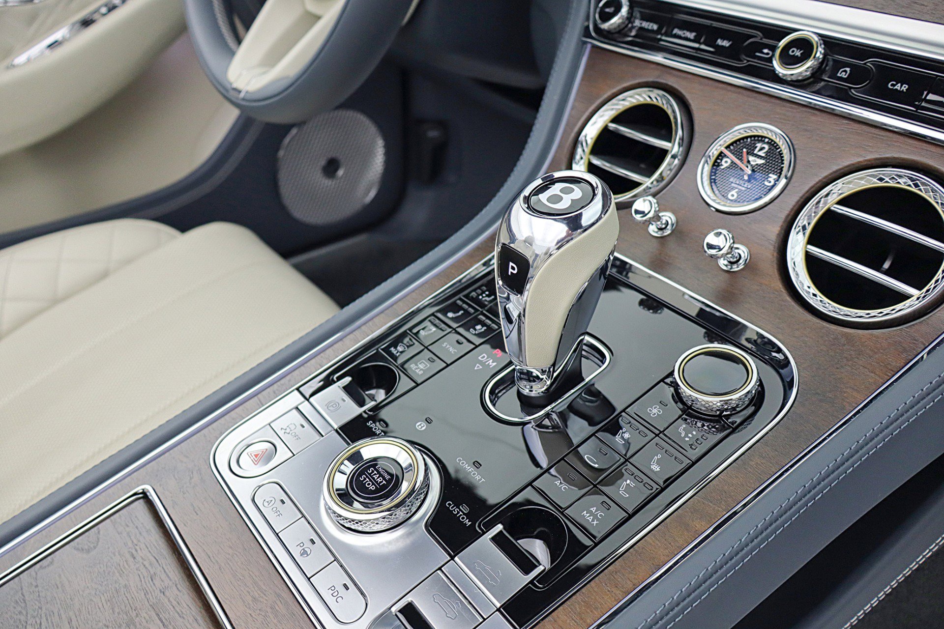 Used 2023 Bentley Continental GT Azure image 45