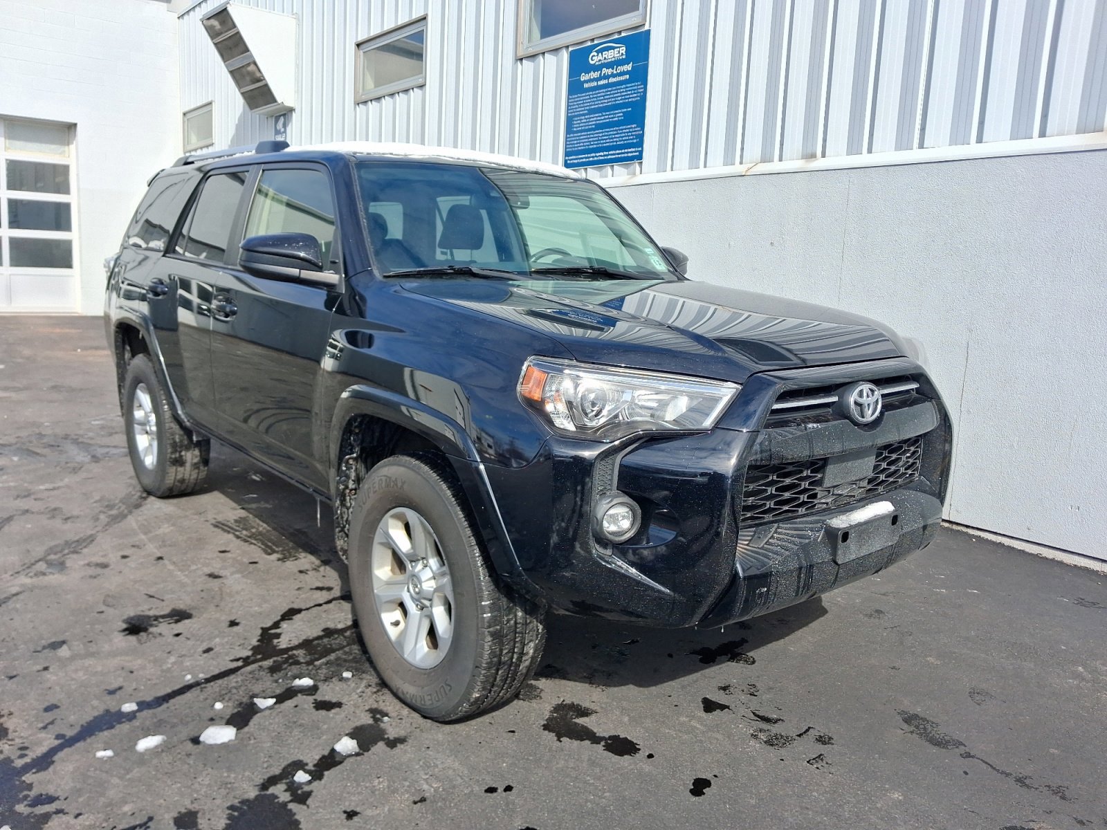 Used 2022 Toyota 4Runner SR5 AWD/4WD image 5