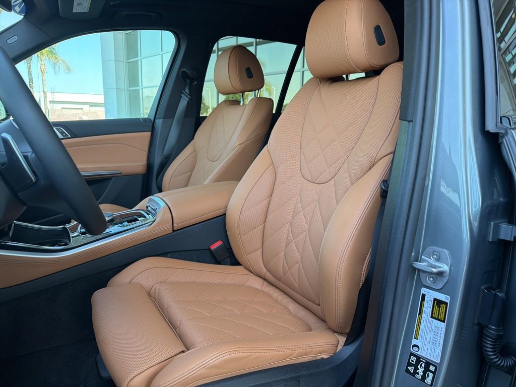 Used 2026 BMW X5 xDrive40i w/ M Sport Package image 11