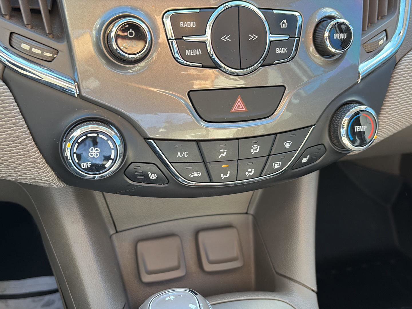 Used 2016 Chevrolet Cruze LT w/ Sun And Sound Package image 22