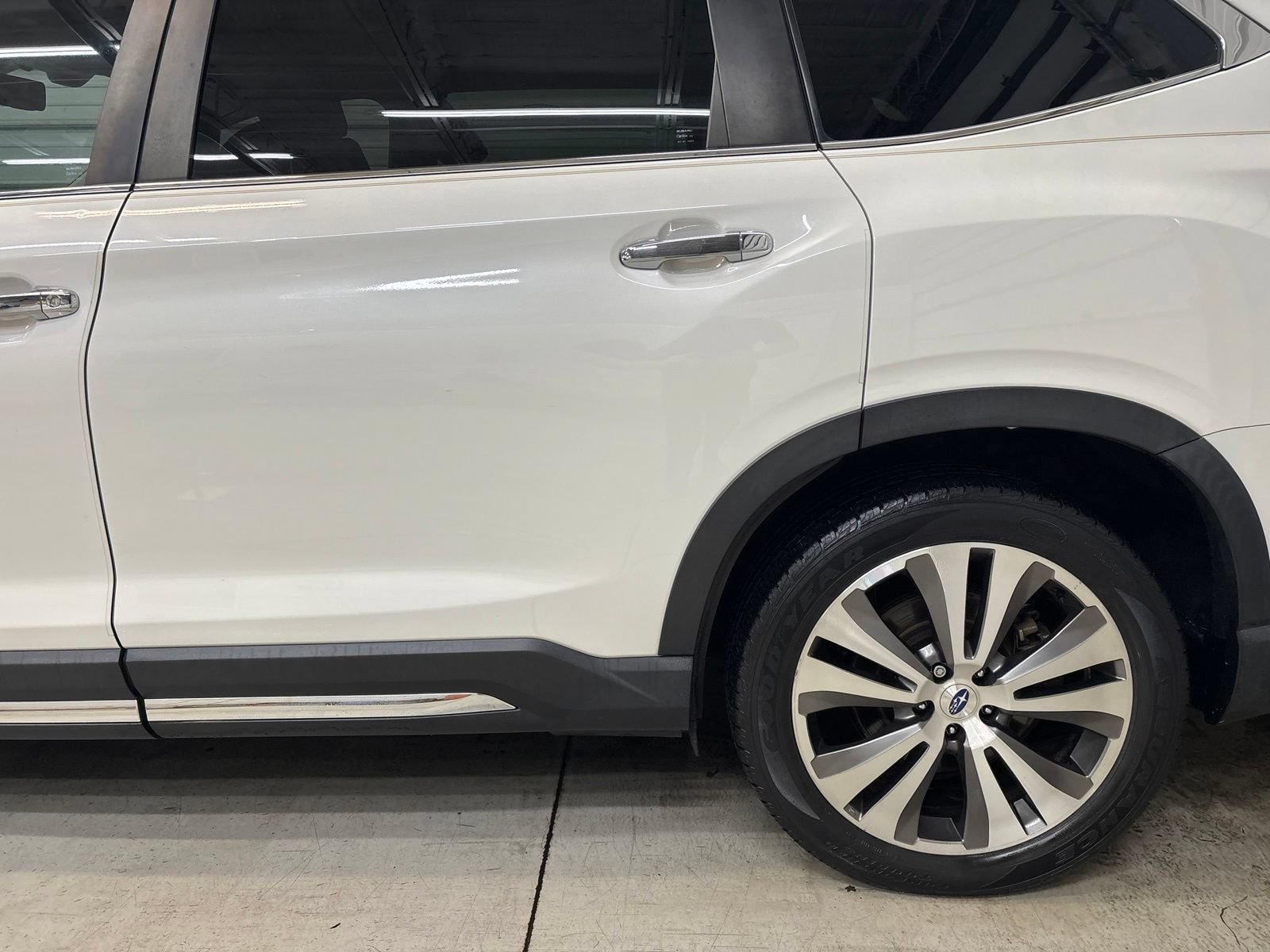 Used 2019 Subaru Ascent Touring w/ Popular Package #3 AWD/4WD image 8