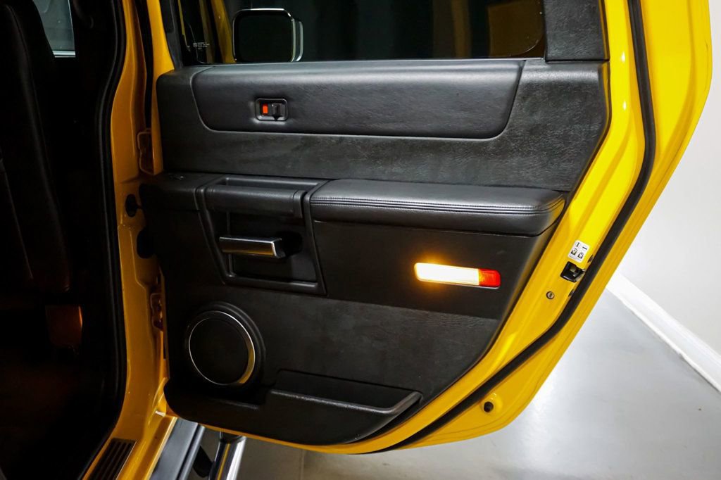 Used 2005 HUMMER H2 w/ Preferred Equipment Group image 50