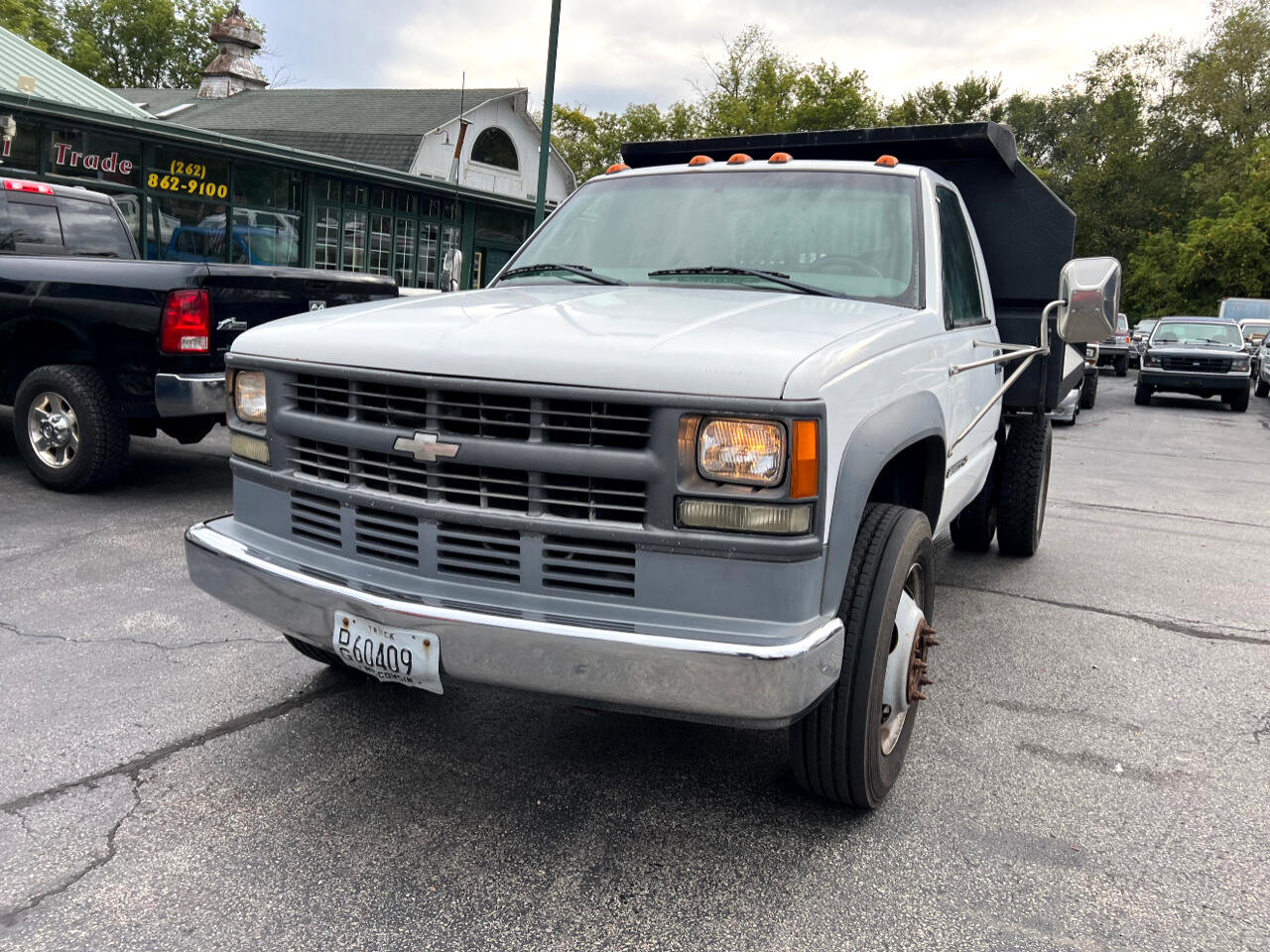 Used 2002 Chevrolet Silverado 3500 2WD Regular Cab HD image 2
