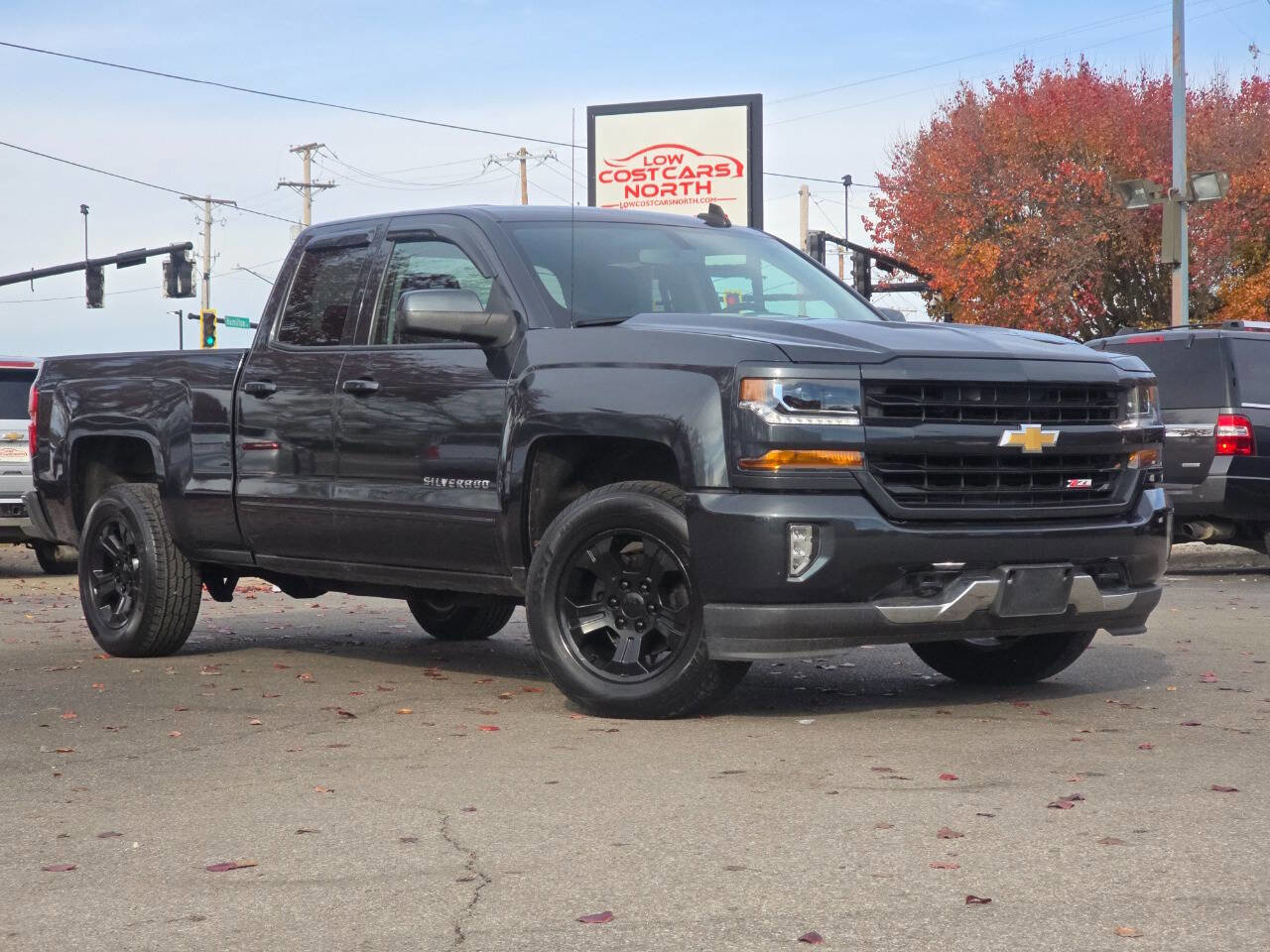 Used 2018 Chevrolet Silverado 1500 LT w/ All Star Edition image 2