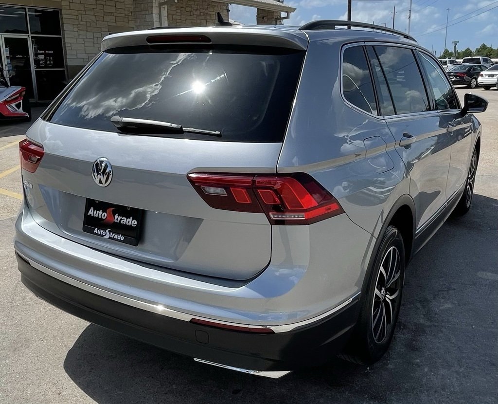 Used 2021 Volkswagen Tiguan SE image 6