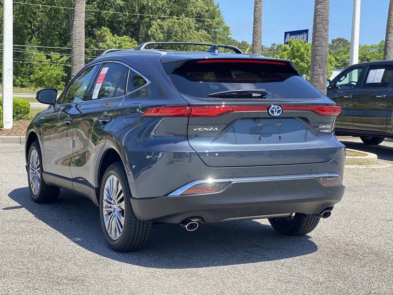 Used 2021 Toyota Venza Limited AWD/4WD image 7