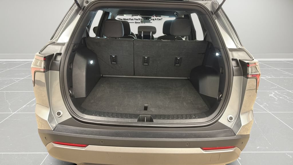 Used 2025 Chevrolet Equinox LT AWD/4WD image 15