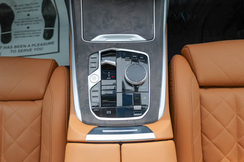 Used 2024 BMW X7 xDrive40i w/ Premium Package AWD/4WD image 53