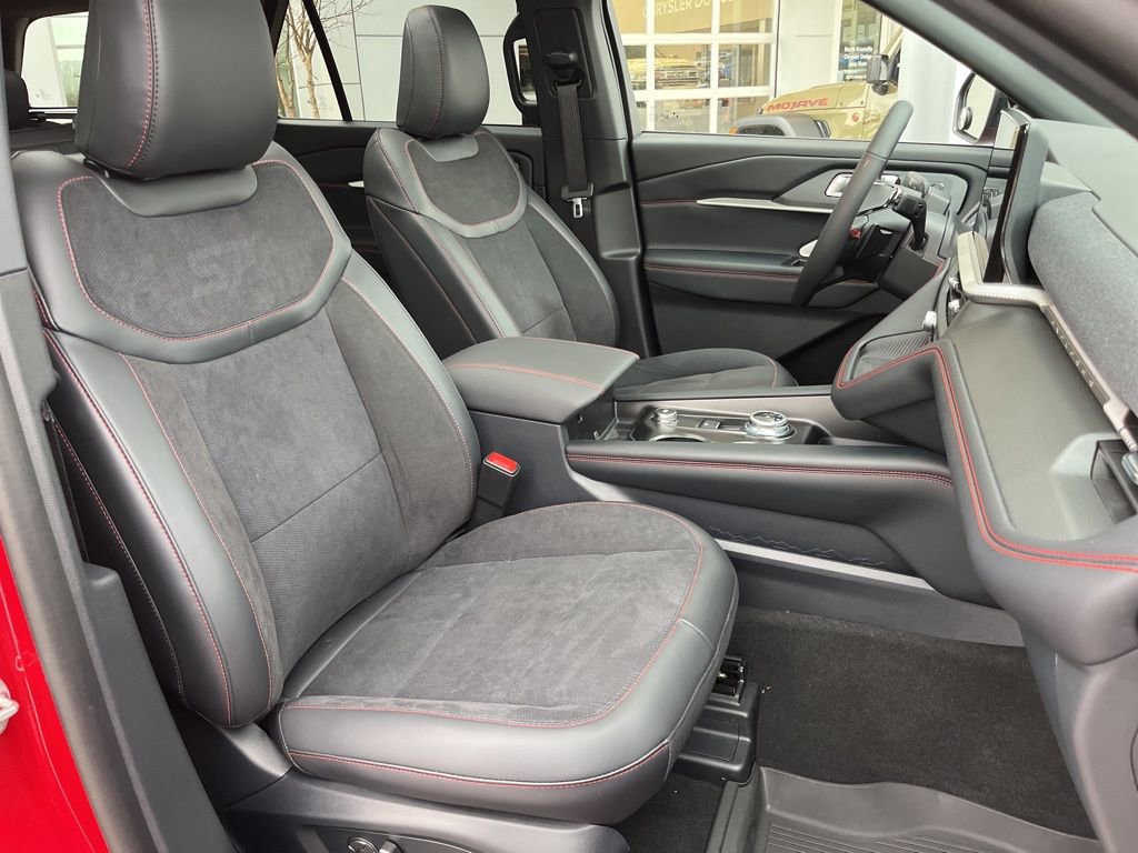 Used 2026 Ford Explorer ST w/ Sun And Sound Package image 13