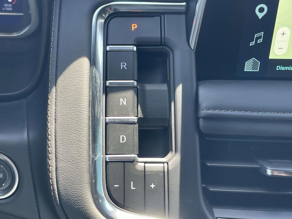 Used 2024 Chevrolet Suburban High Country w/ Premium Package AWD/4WD image 31