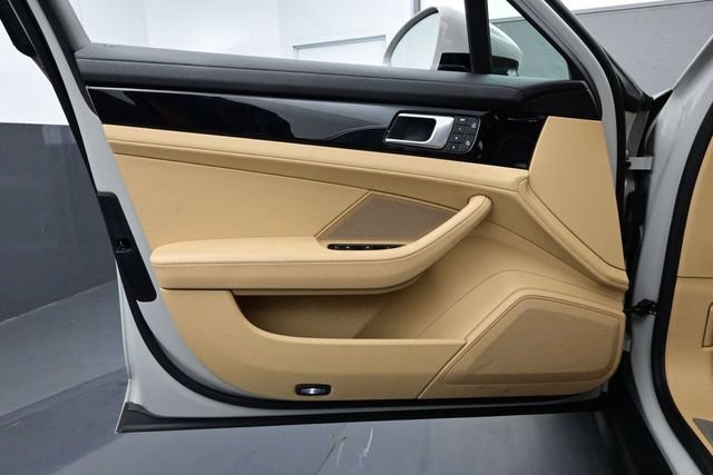 Certified 2023 Porsche Panamera 4S AWD/4WD image 7
