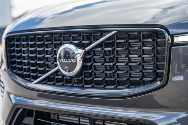 Used 2024 Volvo XC60 T8 Ultimate w/ Protection Package Premier image 12
