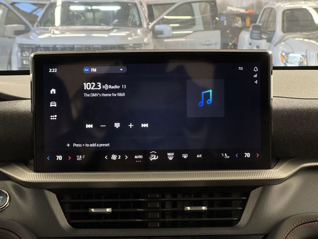 Used 2025 Ford Explorer ST-Line w/ Premium Package image 18