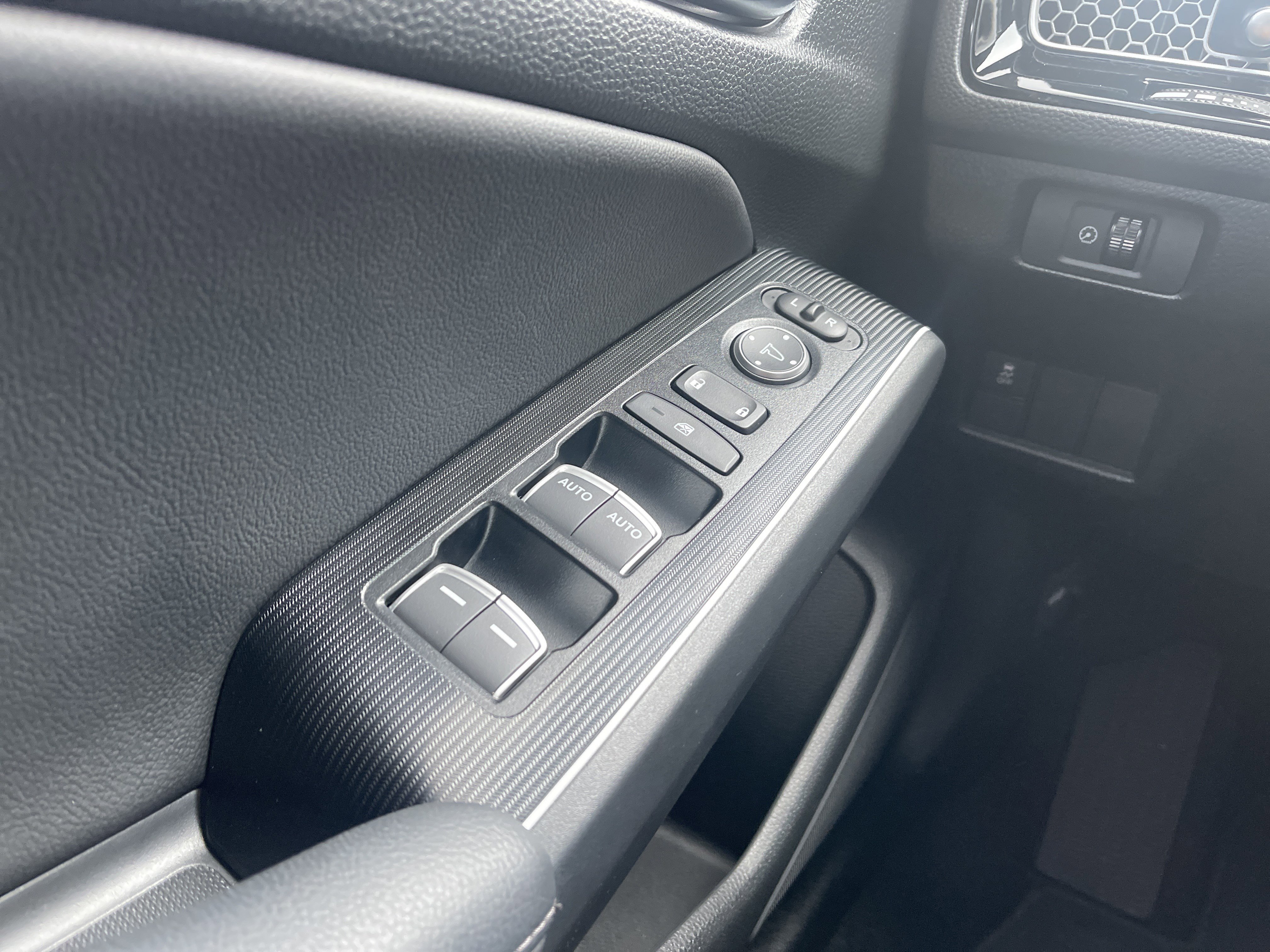 Certified 2025 Honda Civic Sport Touring image 23