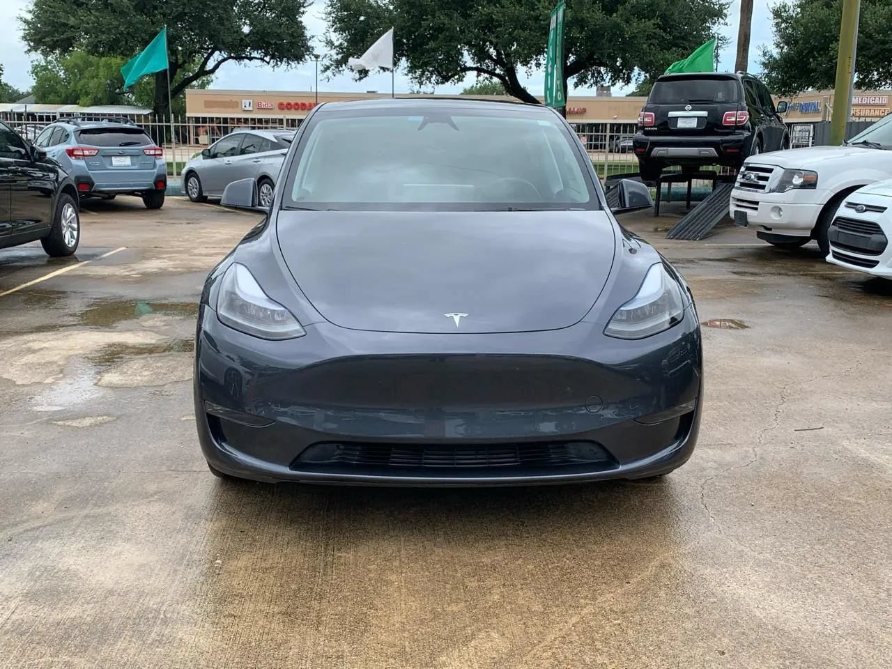 Used 2023 Tesla Model Y Long Range AWD/4WD image 2