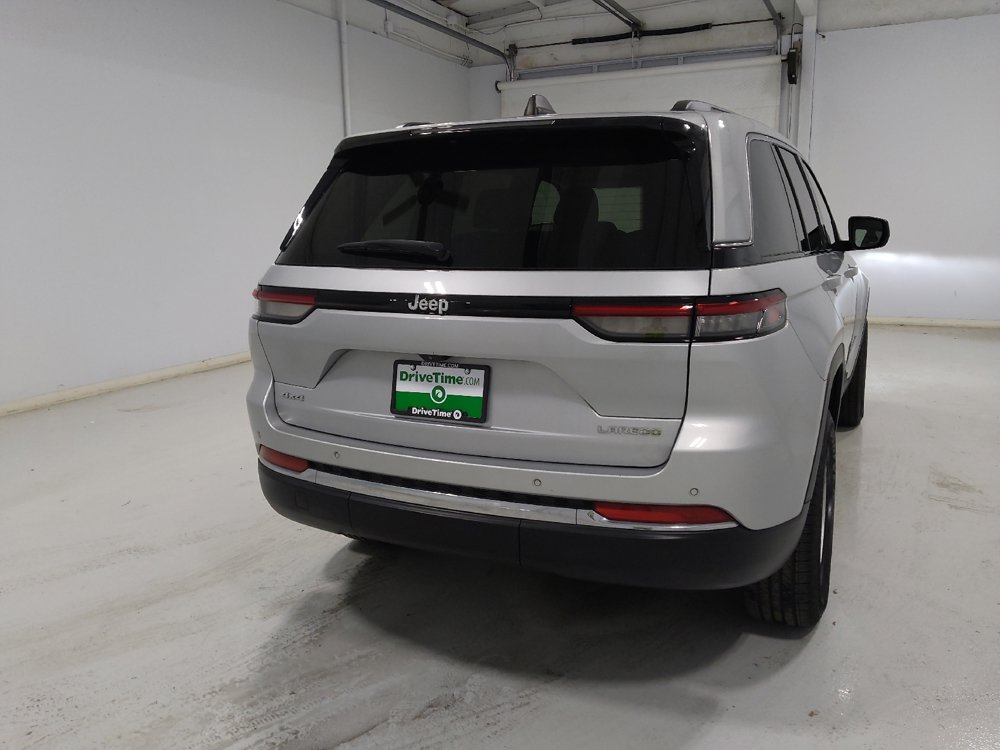 Used 2023 Jeep Grand Cherokee Laredo w/ Luxury Tech Group I AWD/4WD image 7