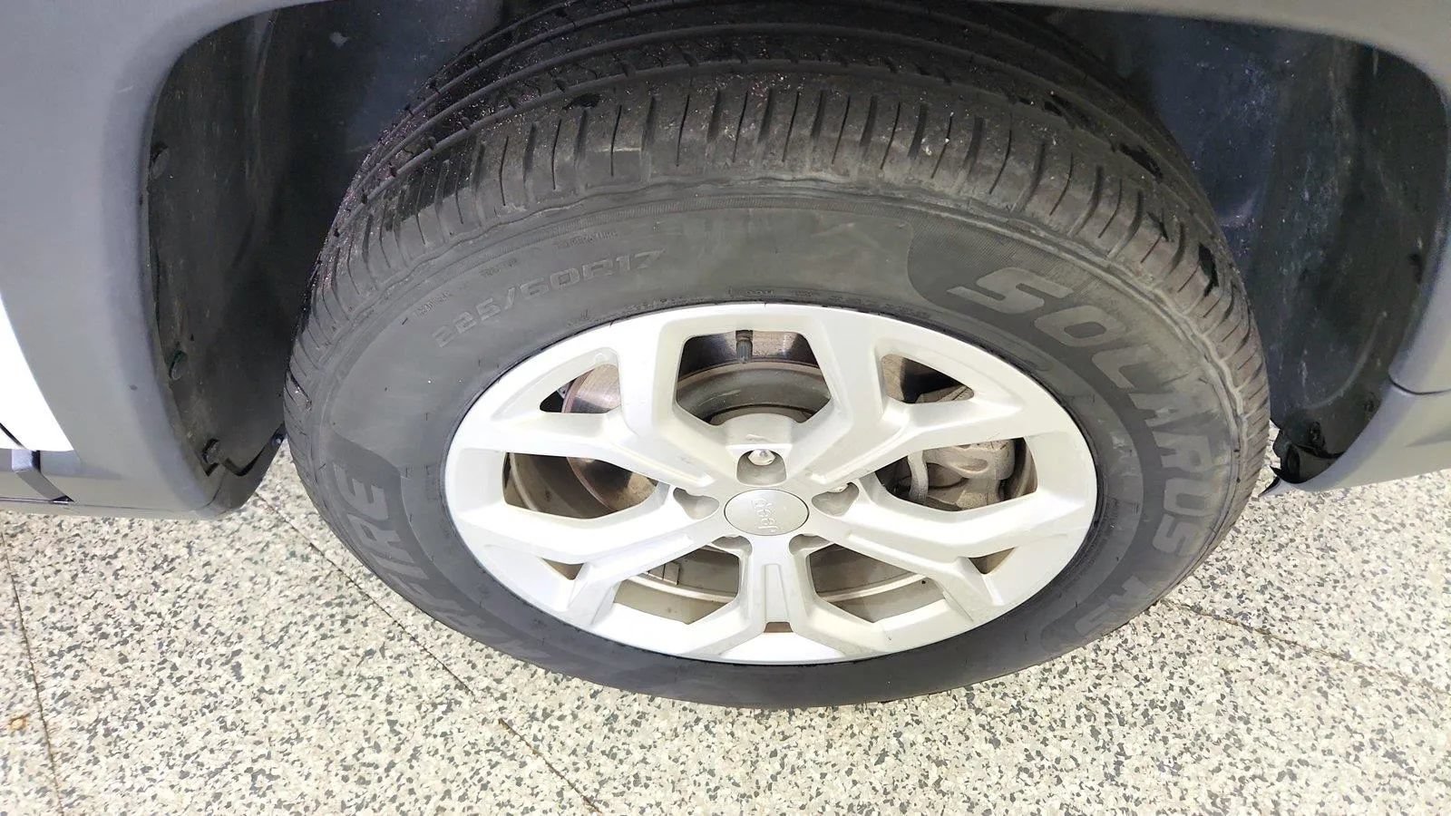 Used 2024 Jeep Compass Latitude AWD/4WD image 30