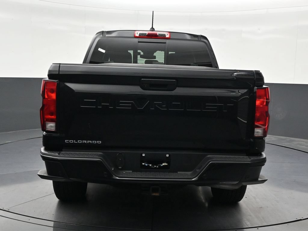 Used 2025 Chevrolet Colorado W/T RWD image 4