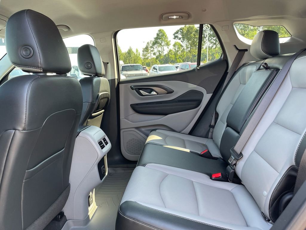 Used 2022 GMC Terrain SLT w/ Infotainment Package II image 12