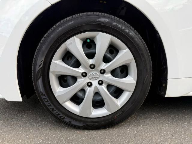 Used 2023 Toyota Corolla LE image 33