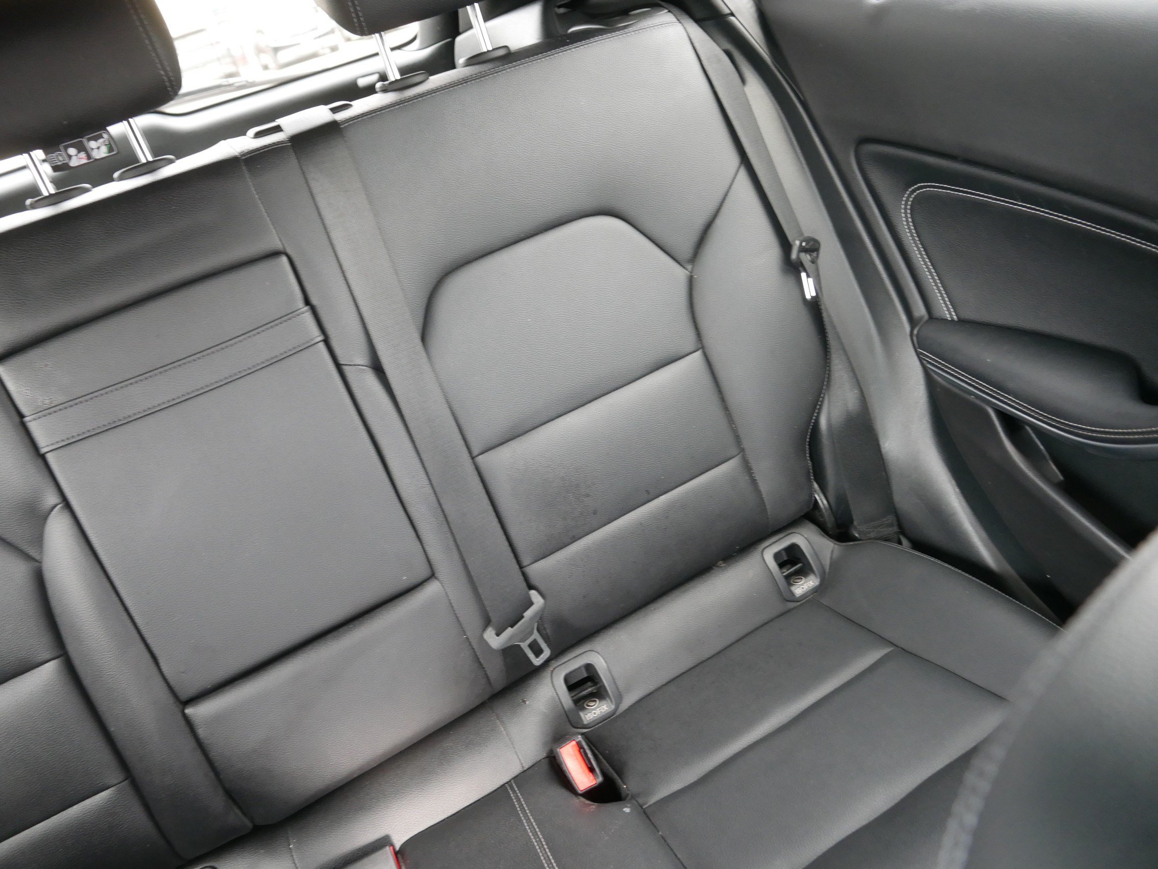 Used 2018 Mercedes-Benz GLA 250 4MATIC image 14