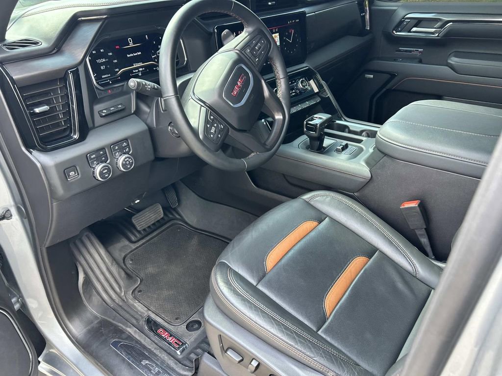 Used 2024 GMC Sierra 1500 AT4 w/ Technology Package AWD/4WD image 17