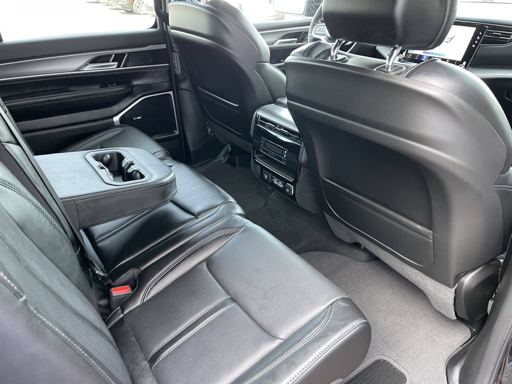 New 2026 Jeep Grand Wagoneer Limited w/ 8-Passenger Seating Package AWD/4WD image 28