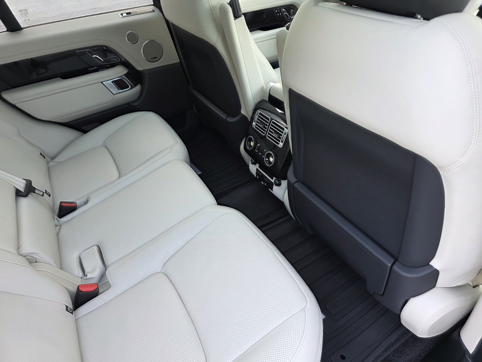 Used 2021 Land Rover Range Rover P525 Westminster Edition AWD/4WD image 25