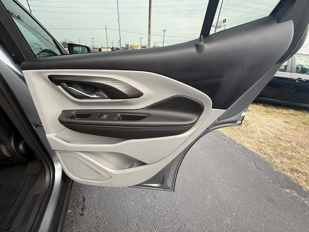 Used 2018 GMC Terrain SLT w/ Infotainment Package II image 23