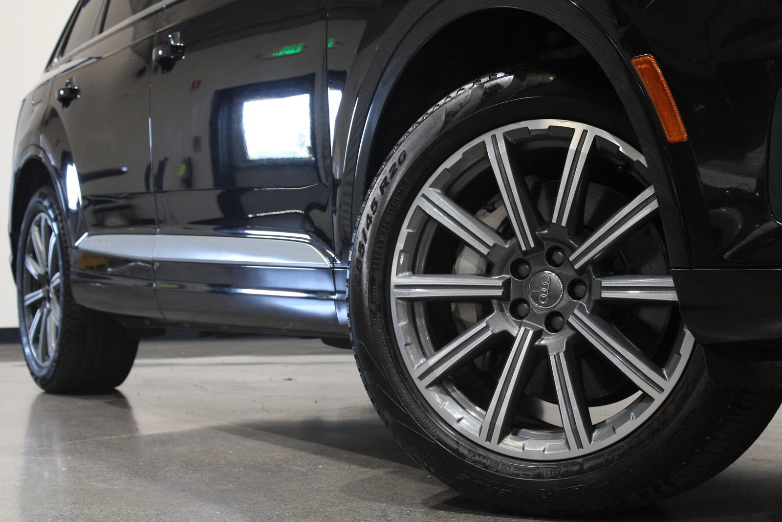 Used 2017 Audi Q7 3.0T Premium Plus AWD/4WD image 3