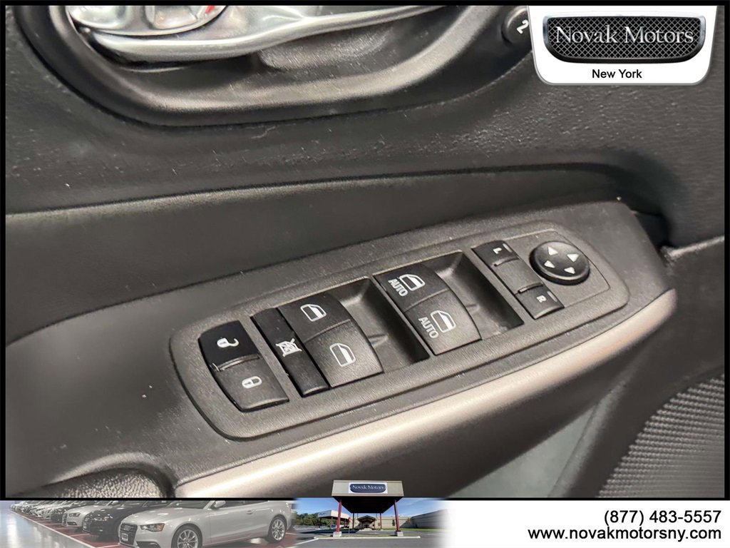 Used 2022 Jeep Cherokee Limited image 13