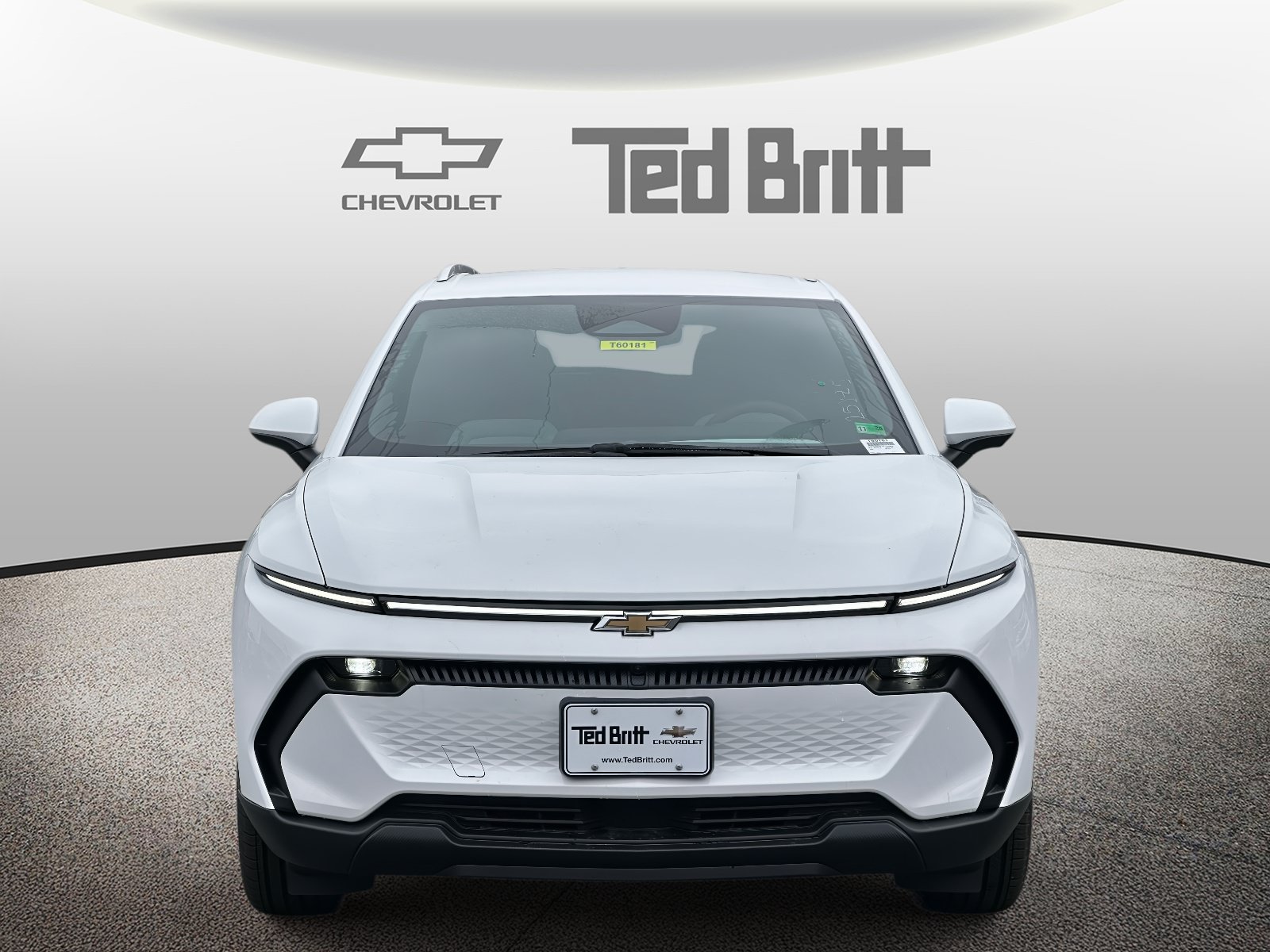 New 2026 Chevrolet Equinox EV LT AWD/4WD image 2