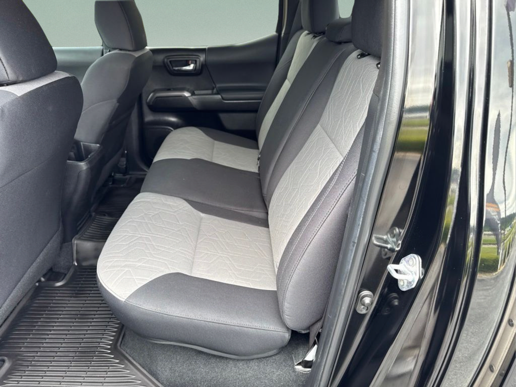 Used 2023 Toyota Tacoma TRD Sport AWD/4WD image 9