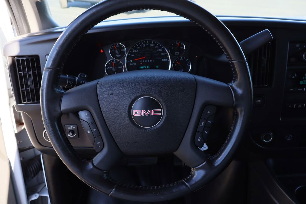 Used 2022 GMC Savana 3500 LS w/ Chrome Appearance Package image 13
