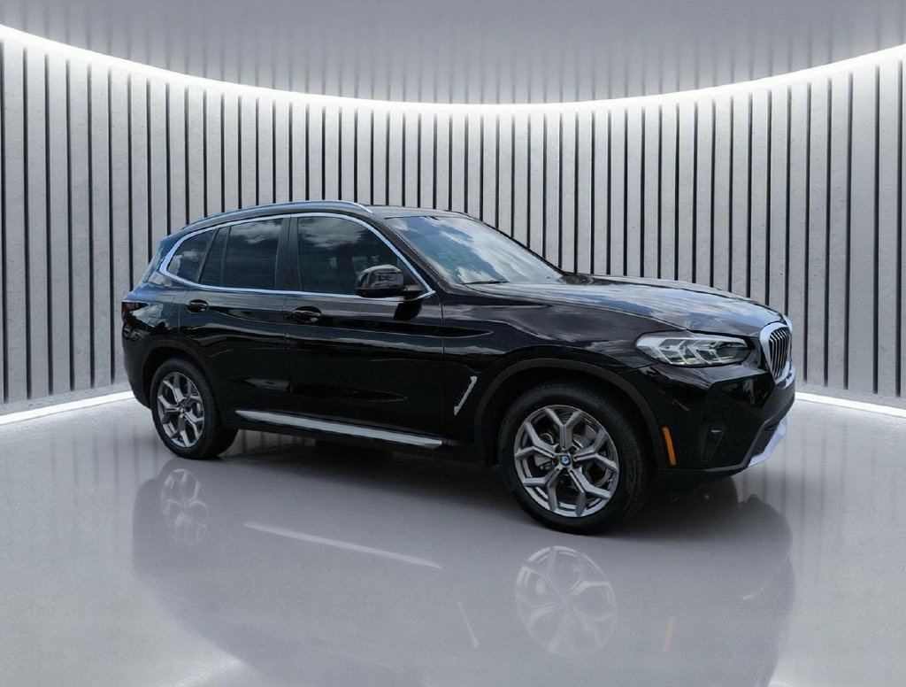 Used 2024 BMW X3 sDrive30i w/ Convenience Package RWD image 3