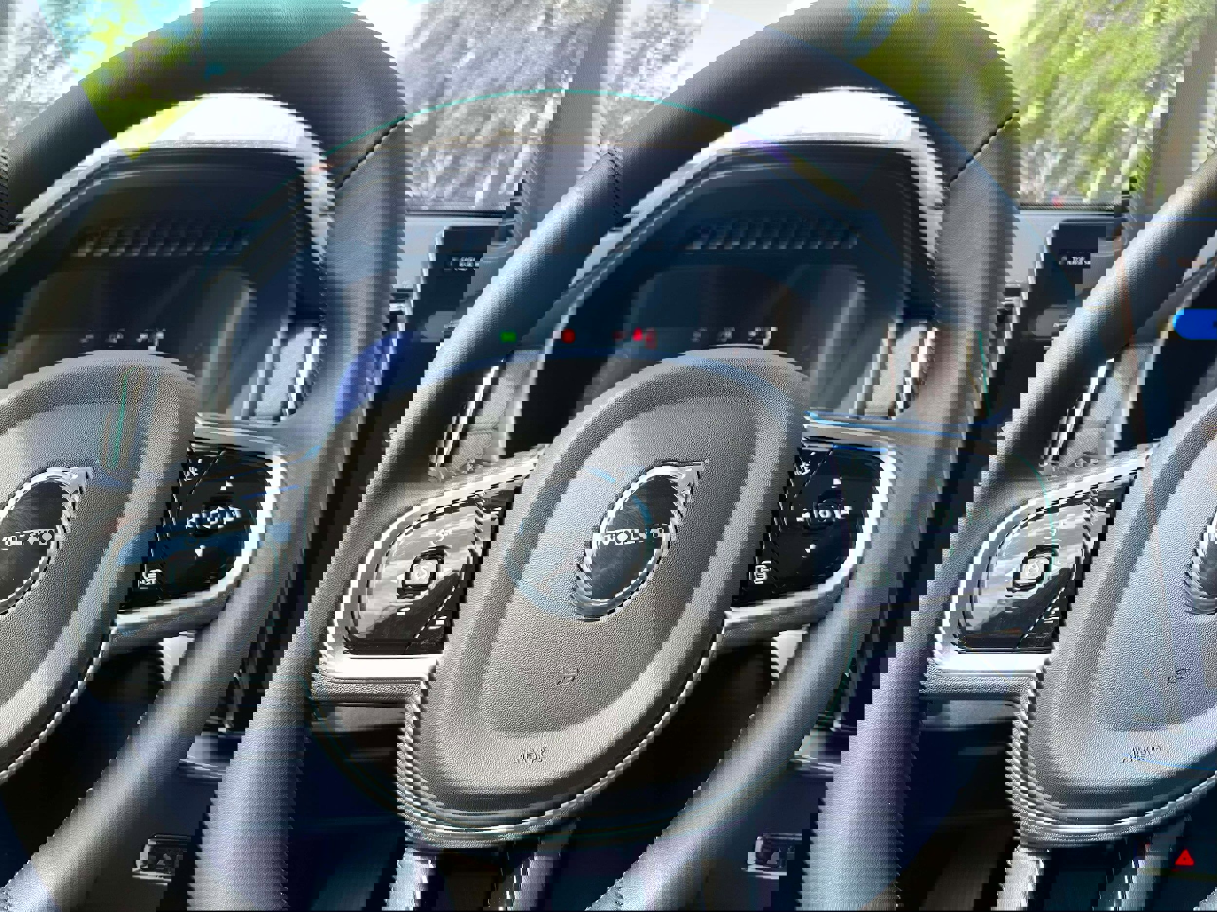 New 2026 Volvo XC90 B6 Core image 21