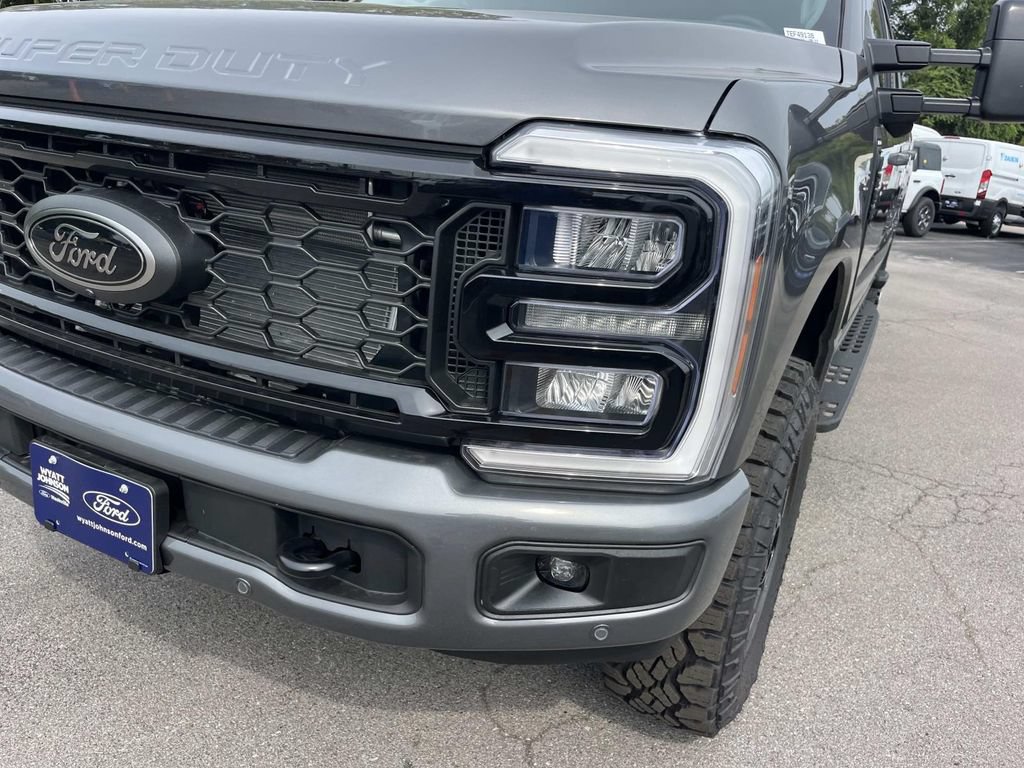 New 2026 Ford F250 Lariat w/ Tremor Off-Road Package AWD/4WD image 10