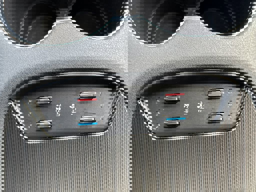 Used 2021 Toyota Venza Limited image 15