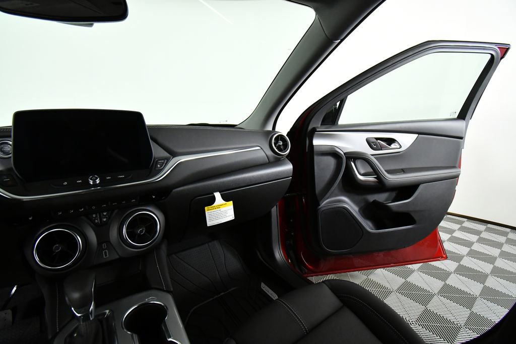 New 2026 Chevrolet Blazer LT w/ Midnight/Sport Edition AWD/4WD image 20
