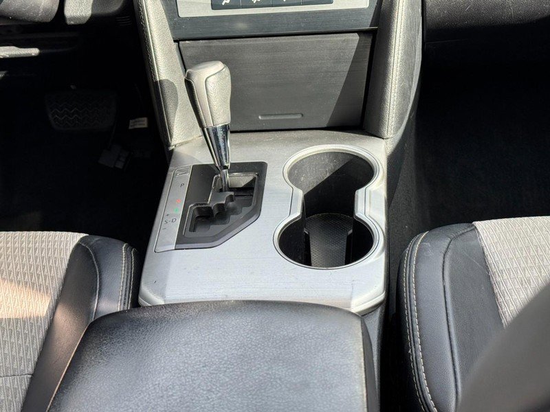 Used 2013 Toyota Camry SE image 14