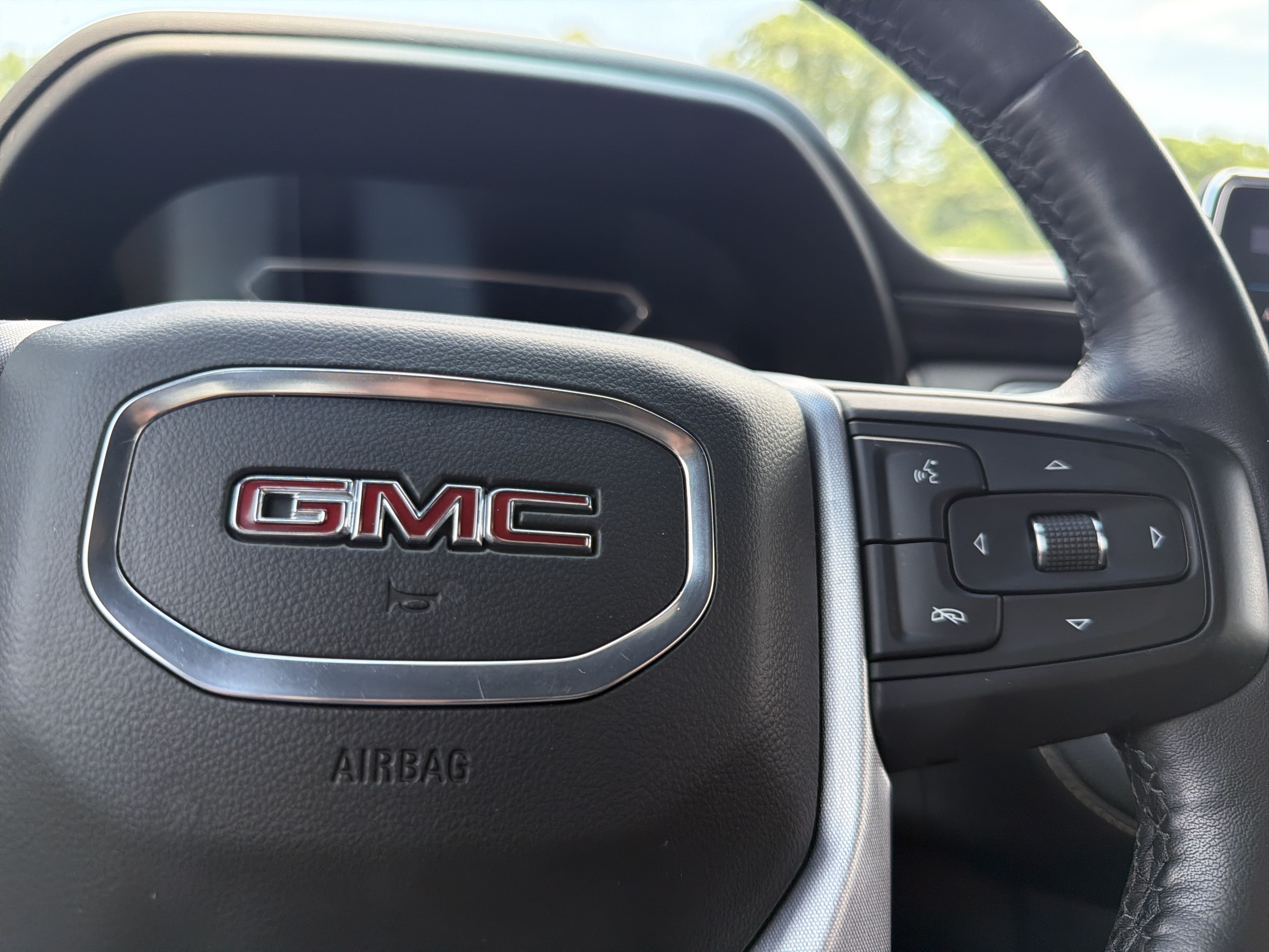 Certified 2021 GMC Yukon XL SLT w/ SLT Luxury Plus Package AWD/4WD image 30