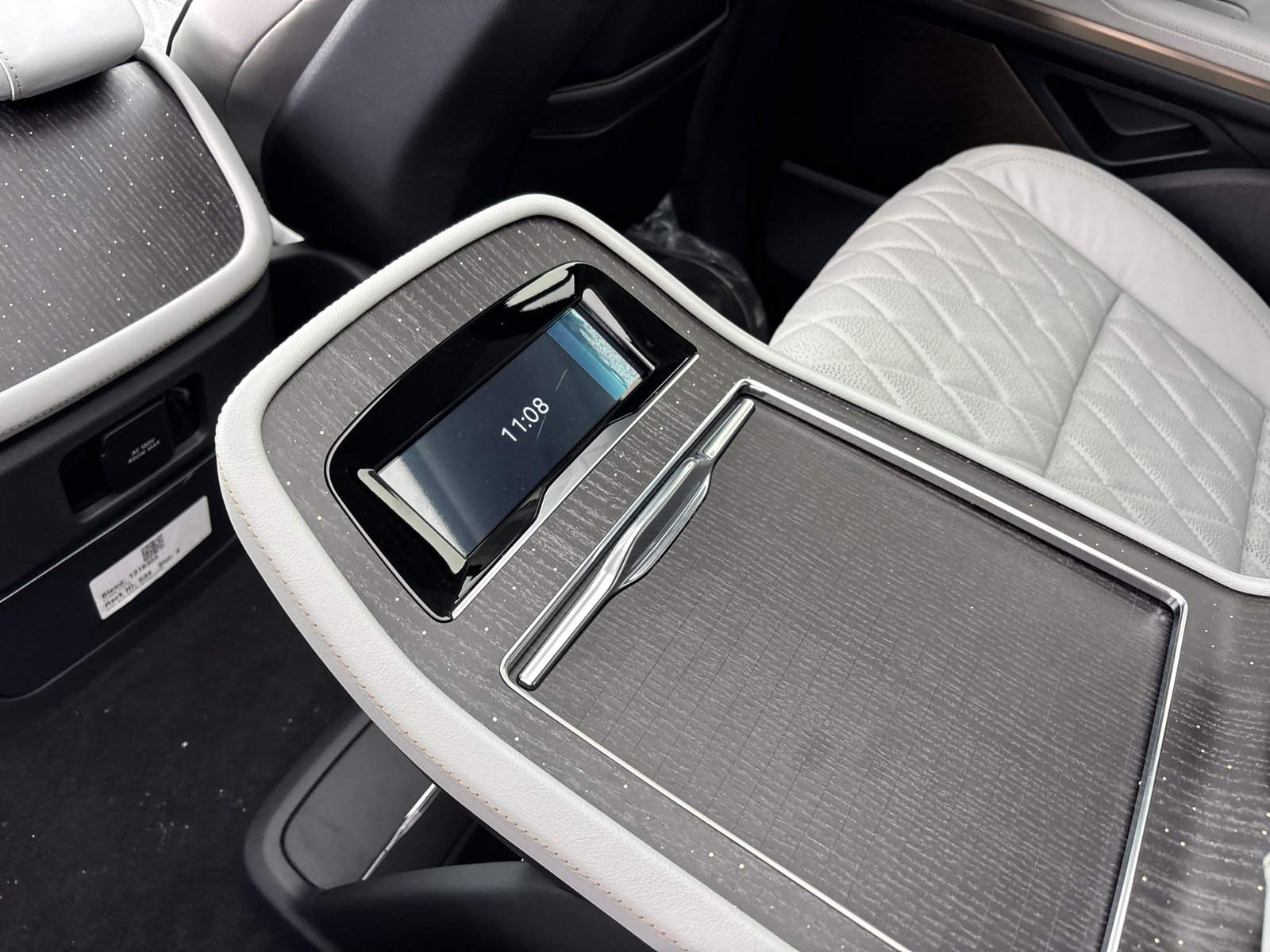 New 2026 Lincoln Navigator Black Label AWD/4WD image 33
