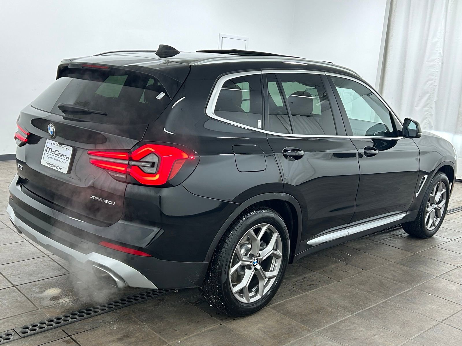 Used 2023 BMW X3 xDrive30i w/ Premium Package w/ZPA image 5