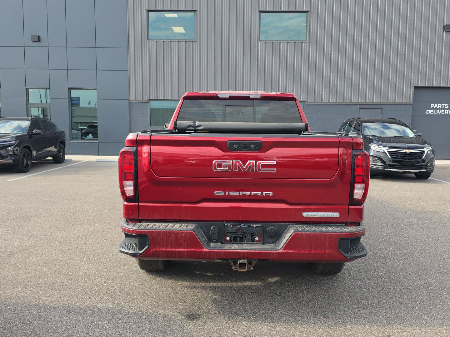 Used 2022 GMC Sierra 1500 Elevation w/ Preferred Package AWD/4WD image 4